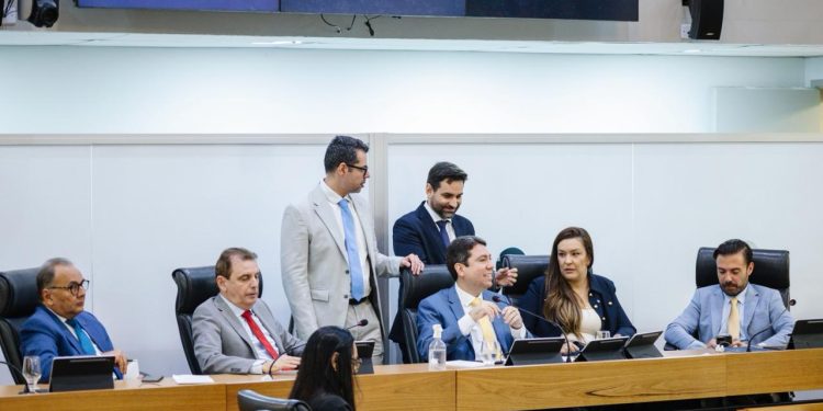 ALPB inicia mês da mulher com aprovação de projetos voltados a direitos e saúde feminina