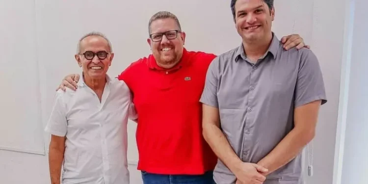 No PSB, Júnior Pires declara apoio à pré-candidatura de Cícero