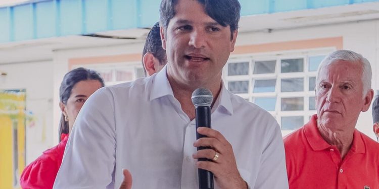 Leo Bezerra diz que ainda é alvo de críticas no PSB mesmo sem participar de reuniões do partido