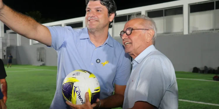 Léo Bezerra quer nome de Cícero nas placas das entregas da PMJP após prefeito deixar o cargo