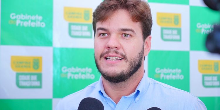 Gestão Bruno Cunha Lima reúne obras estruturantes e serviços em diversas regiões de Campina Grande