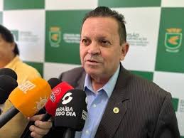 Projeto de Olimpio suspende multa contra protetores para alertar PMCG a socorrer animais abandonados