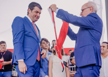 Leo Bezerra assume Prefeitura de João Pessoa, exalta Cícero e promete lealdade e gestão acelerada