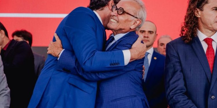 Cícero Lucena aposta em continuidade e diz que Leo Bezerra vai “manter o ritmo” da gestão em João Pessoa