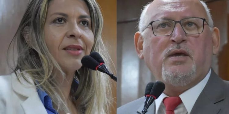 A água servida na Câmara de João Pessoa precisa ser estudada, pois tem hidratado politicamente o potencial da musculatura eleitoral dos seus vereadores.