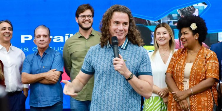 Implantada na gestão de Veneziano como prefeito, AeC inaugura novo centro e amplia oferta de empregos em Campina Grande