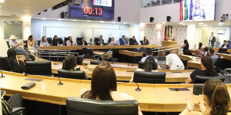 ALPB consulta TRE-PB sobre suplência após janela partidária e busca evitar disputas judiciais