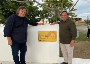 Vereador Olimpio Oliveira exalta trabalho e comemora reconhecimento internacional de do cartunista Fred Ozanan
