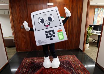 Em celebração aos 30 anos da urna eletrônica, TSE lança mascote ‘Pilili’