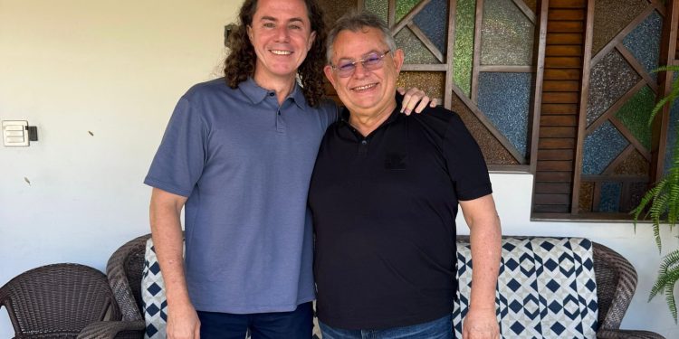 Veneziano recebe apoio à sua reeleição ao Senado do vereador de Campina Grande Pimentel Filho