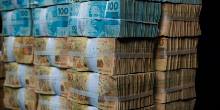 465 milhões e muita especulação imobiliária