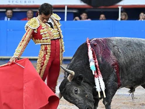 Quantas vezes João foi à Espanha e Portugal?