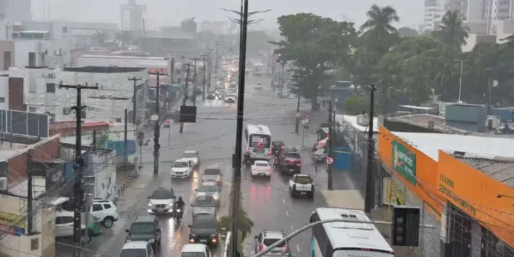 Inmet volta a ampliar alerta de chuva intensa e ventos de até 60km/h hoje para toda Paraíba