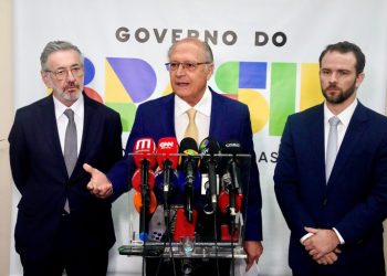 “O caminho vai ser dialogar para que não ocorra”, afirma Alckmin, sobre ameaça de taxação dos EUA