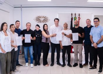 Leo Bezerra nomeia 51 novos guardas-civis e anuncia núcleos especializados para Centro Histórico, Orla e Meio Ambiente