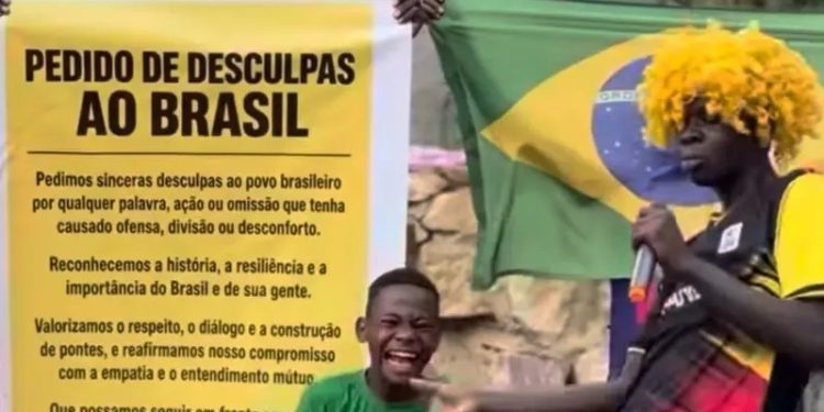 Grupo de dança de crianças africanas que recebeu por vídeo pró-Flávio Bolsonaro apaga material e pede desculpas