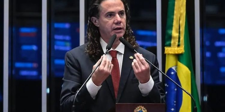 Veneziano destaca missão insubstituível do professor mesmo com a realidade tecnológica atual