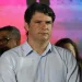 Pistoleiro digital recebe PI, mas decide poupar Léo Bezerra