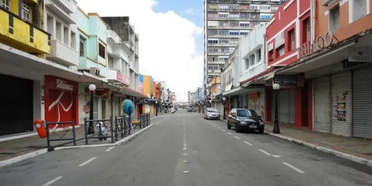 Aniversário de CG e feriado de 12 de outubro alteram funcionamento de serviços