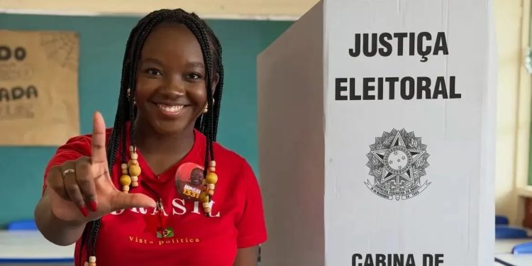 Fenômeno eleitora, deputada Ana Elisa participa de ato de Lula em Mangabeira, neste domingo